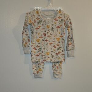 Cozy Autumn Print Kids Pajama Set LOT O